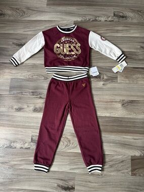NWT Guess Kids 2 Piece Set Sweatshirt and Sweatpants Size M (5-6)